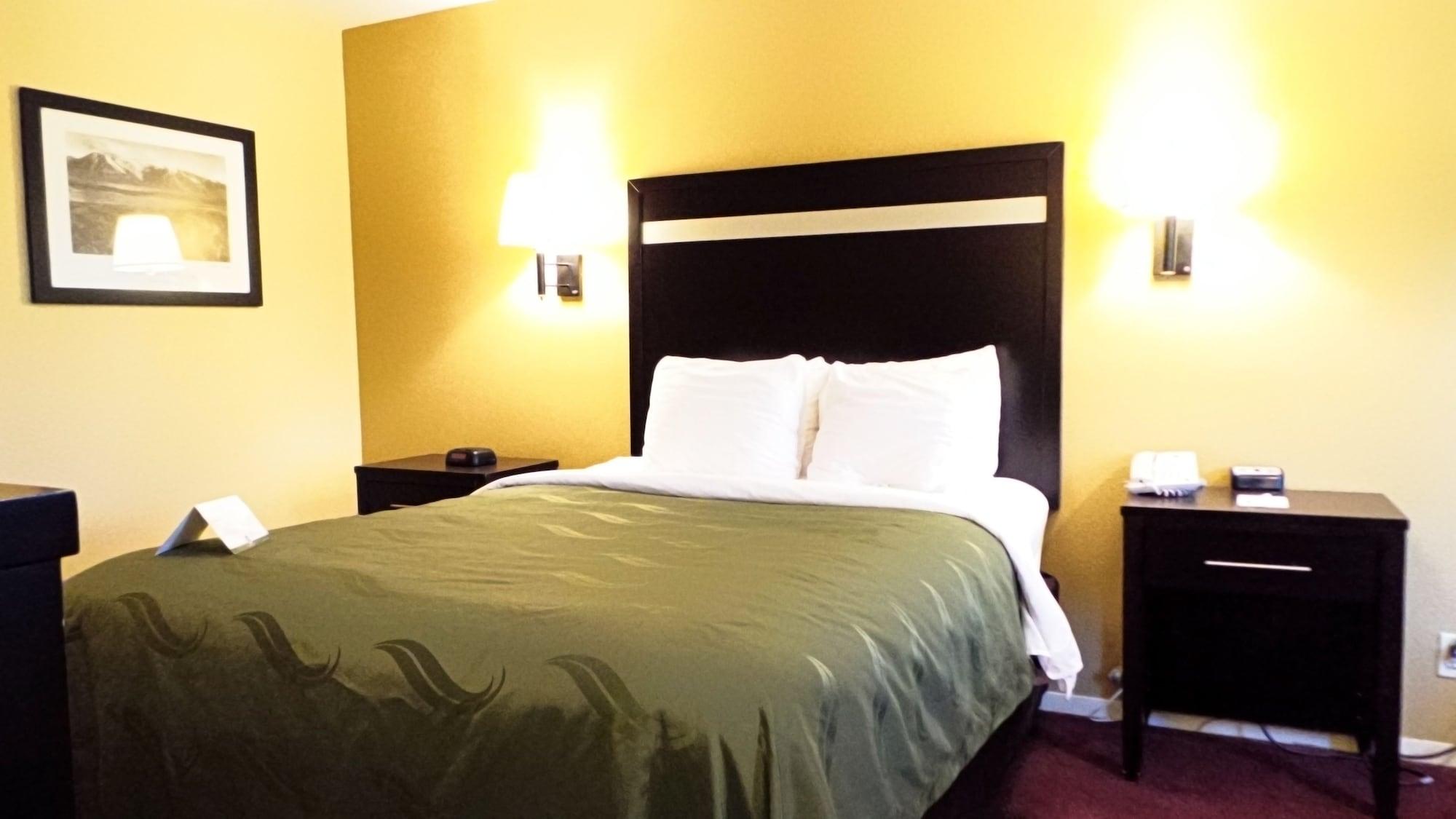 בויזי Quality Inn Airport מראה חיצוני תמונה