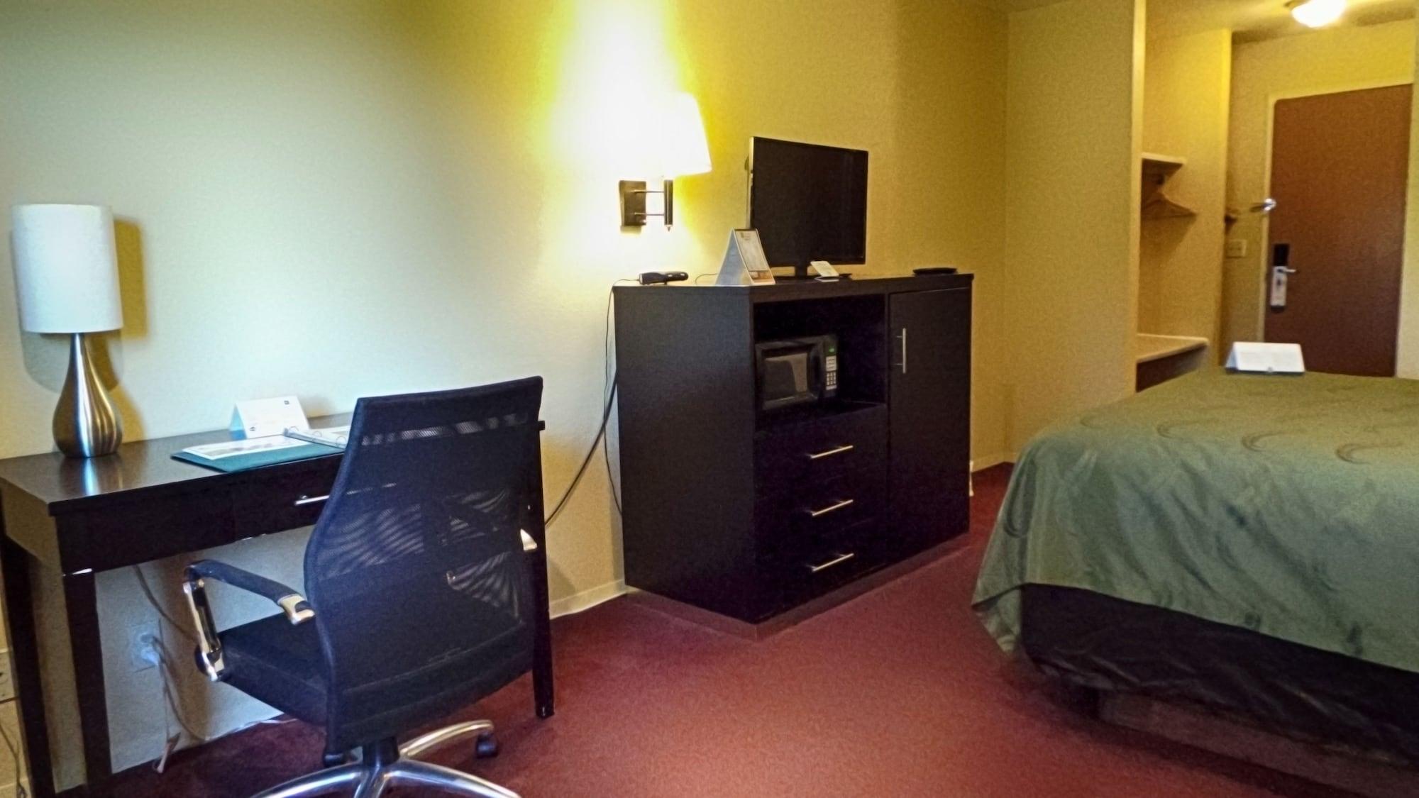 בויזי Quality Inn Airport מראה חיצוני תמונה