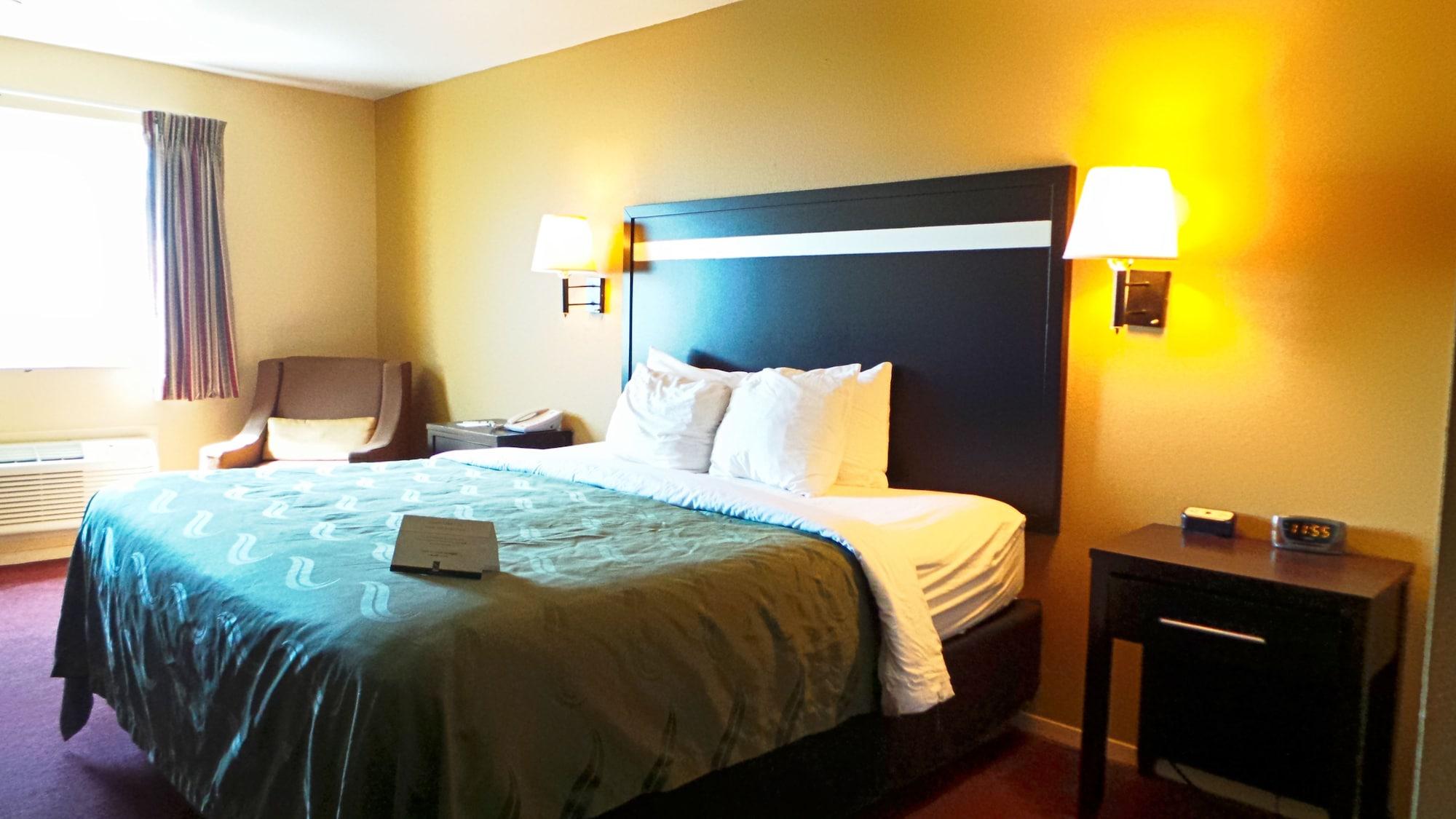 בויזי Quality Inn Airport מראה חיצוני תמונה