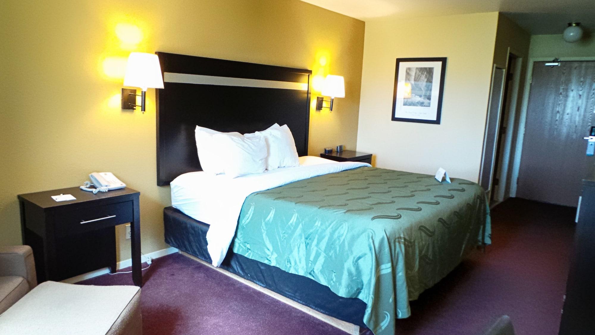 בויזי Quality Inn Airport מראה חיצוני תמונה