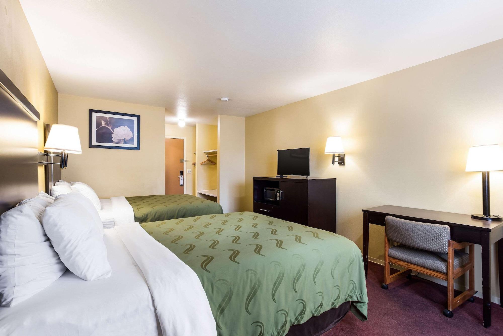 בויזי Quality Inn Airport מראה חיצוני תמונה