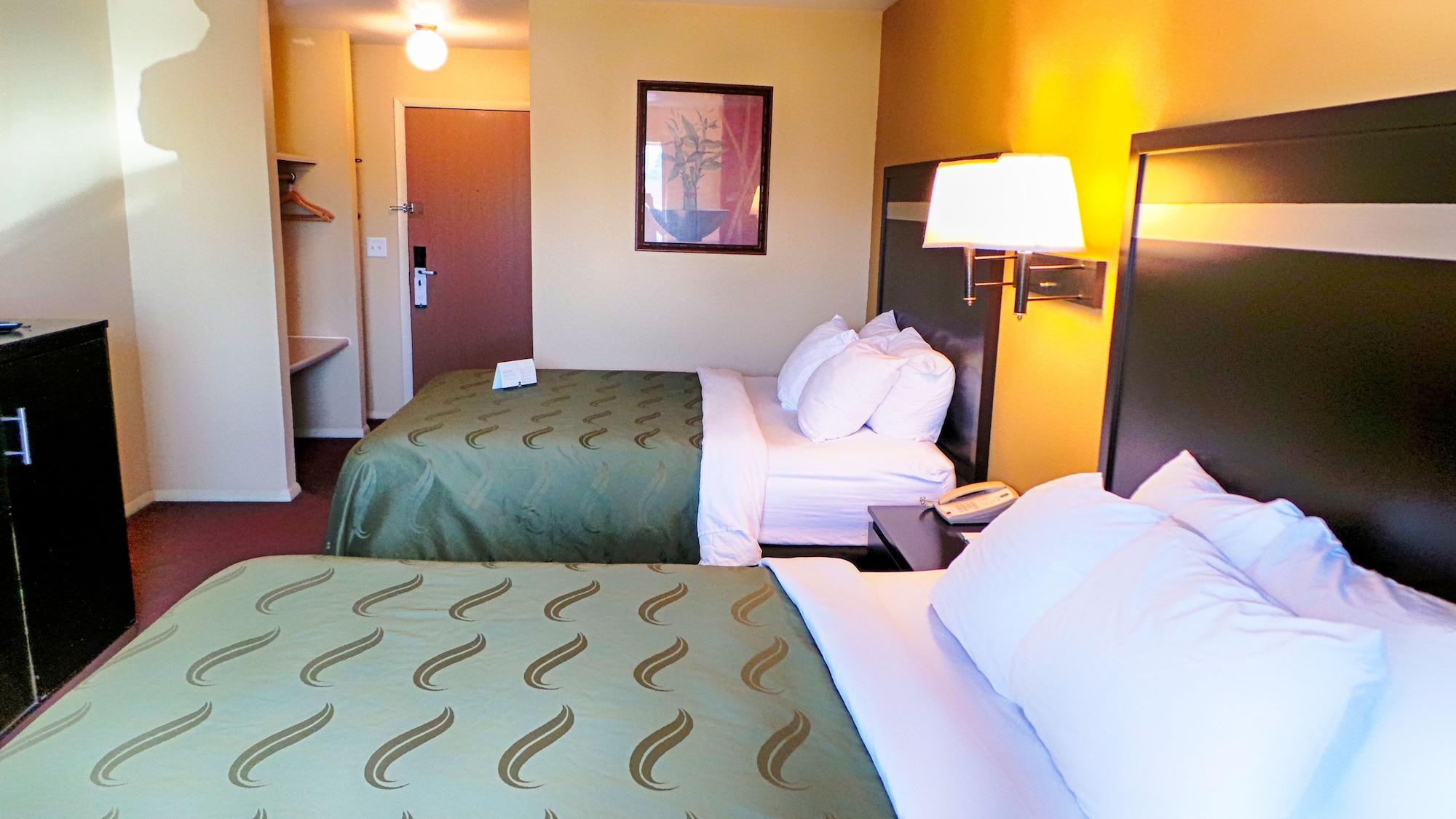 בויזי Quality Inn Airport מראה חיצוני תמונה