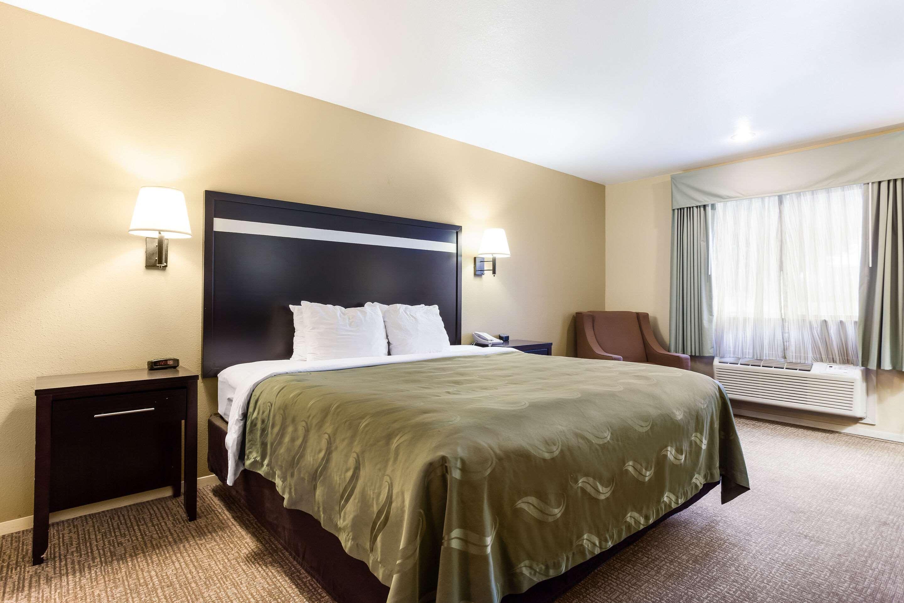 בויזי Quality Inn Airport מראה חיצוני תמונה