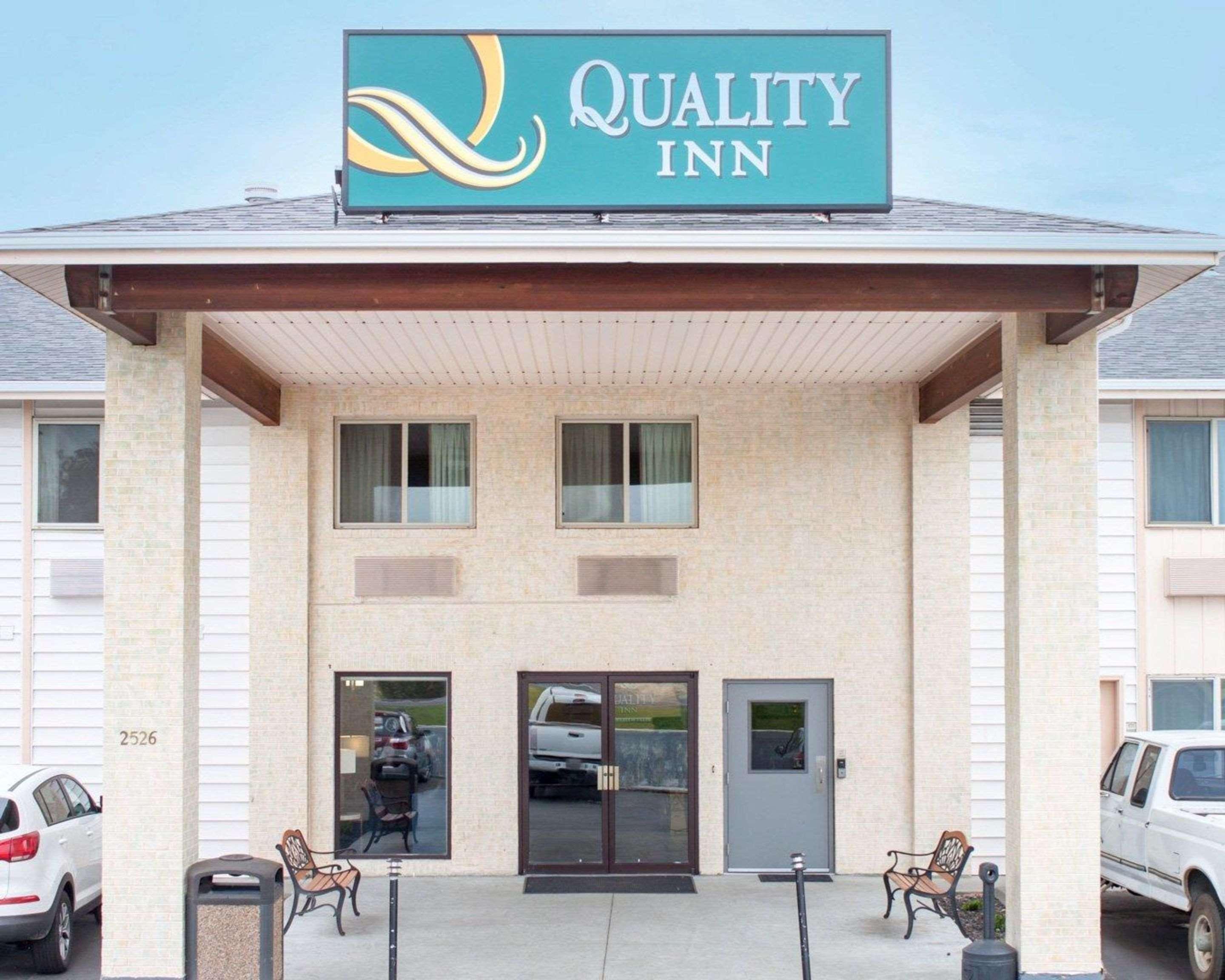 בויזי Quality Inn Airport מראה חיצוני תמונה