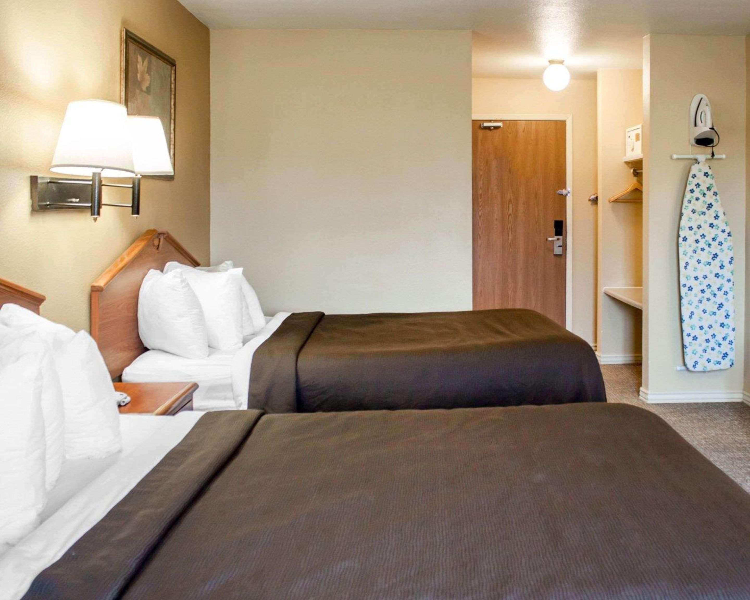 בויזי Quality Inn Airport מראה חיצוני תמונה