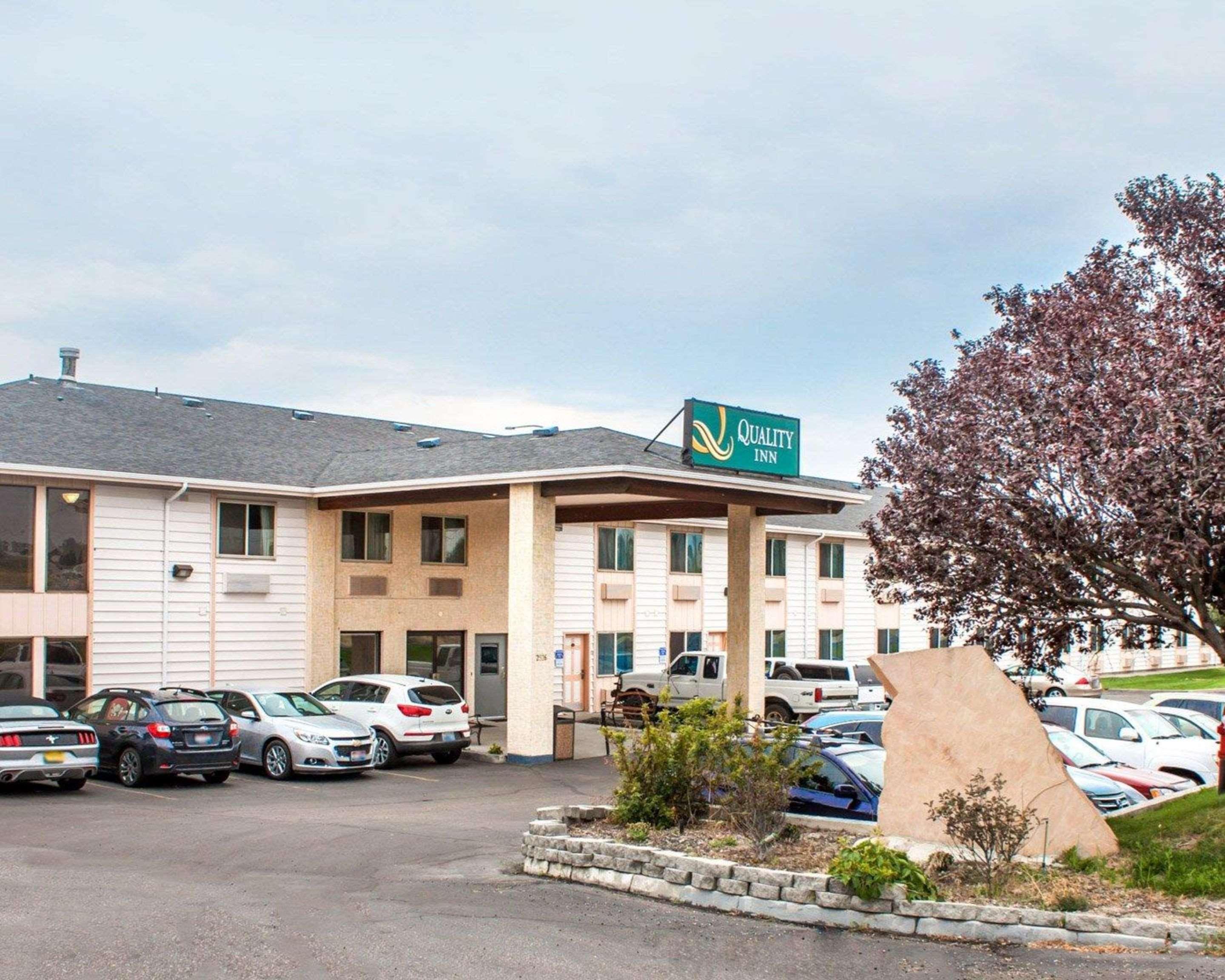 בויזי Quality Inn Airport מראה חיצוני תמונה