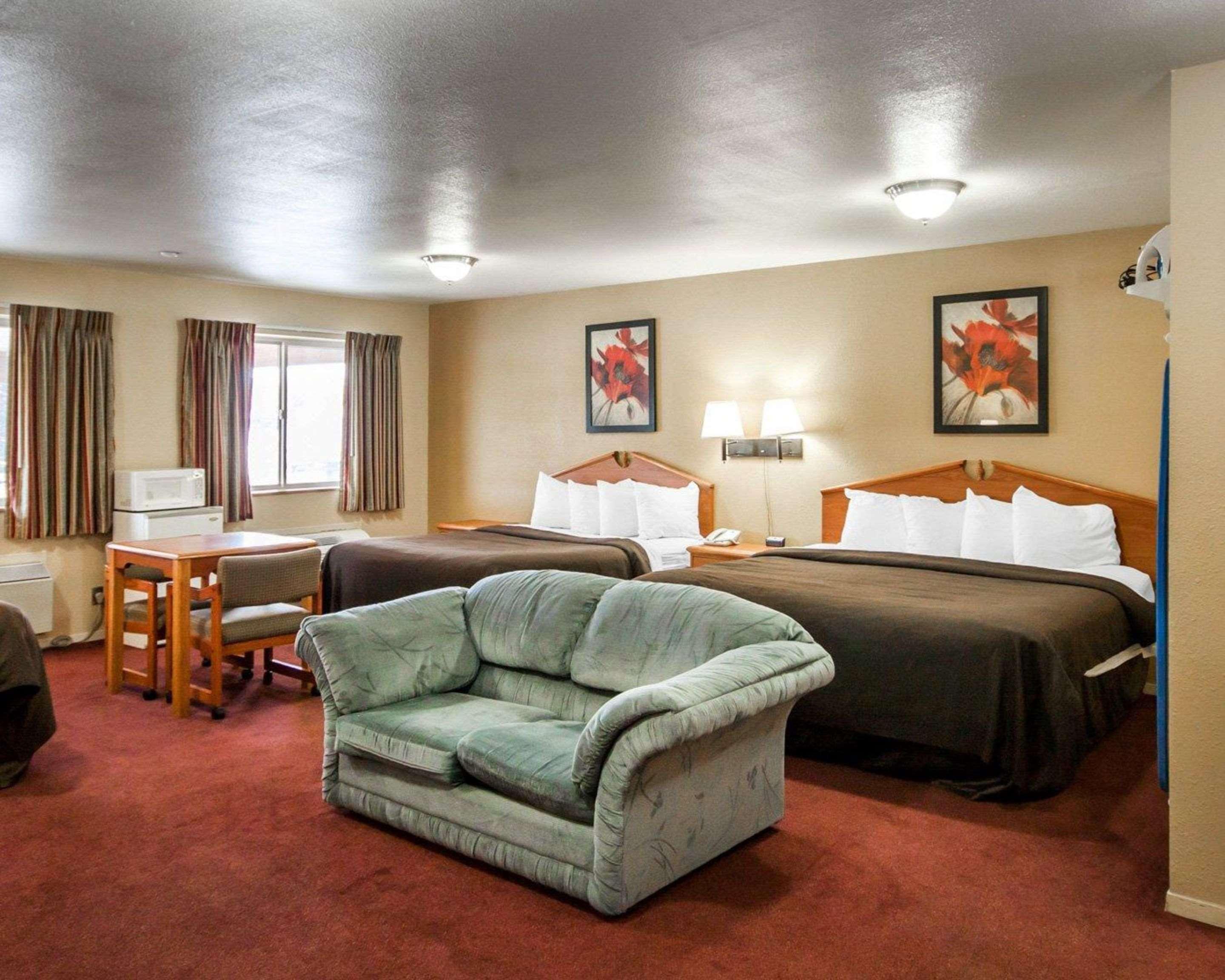 בויזי Quality Inn Airport מראה חיצוני תמונה