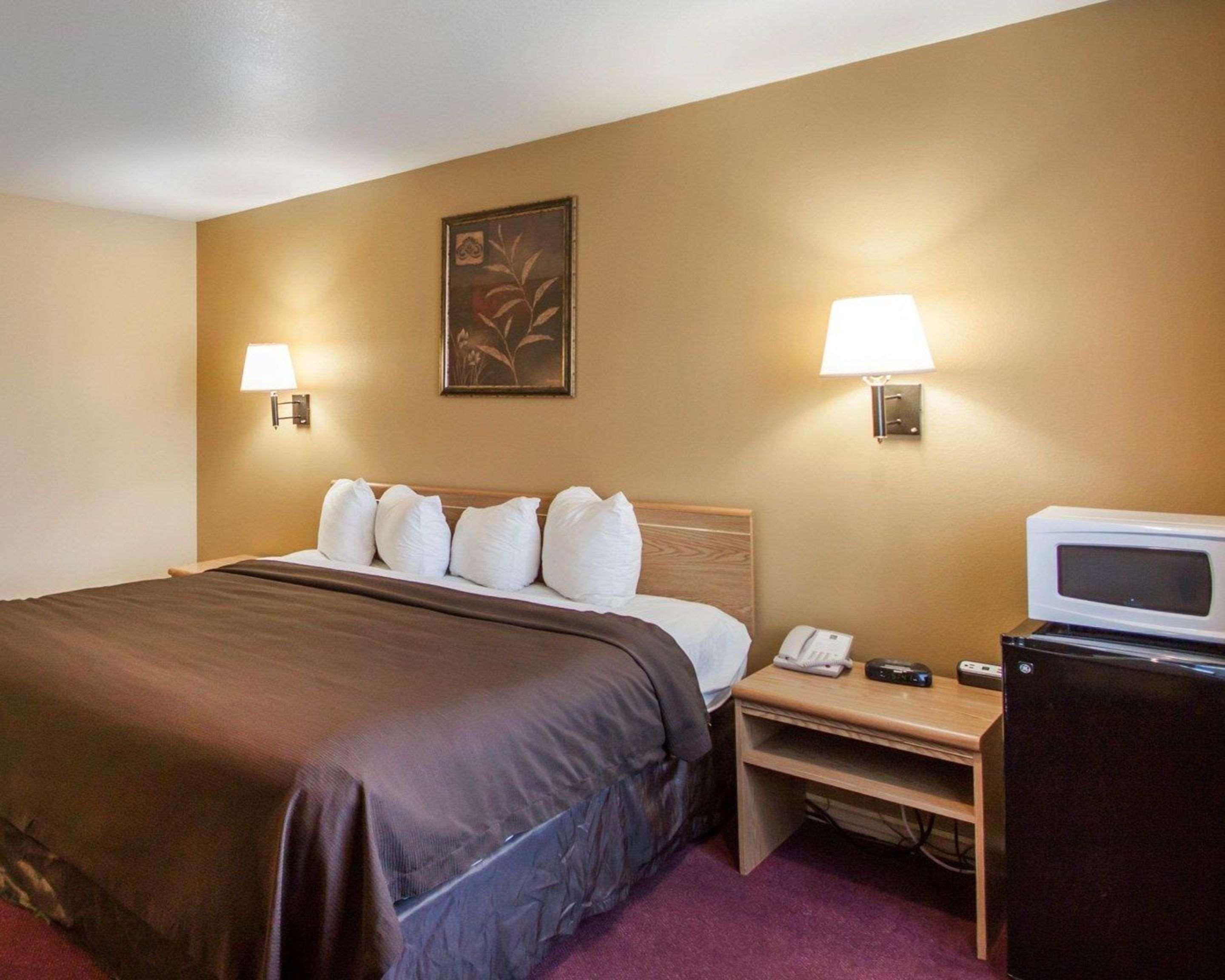 בויזי Quality Inn Airport מראה חיצוני תמונה