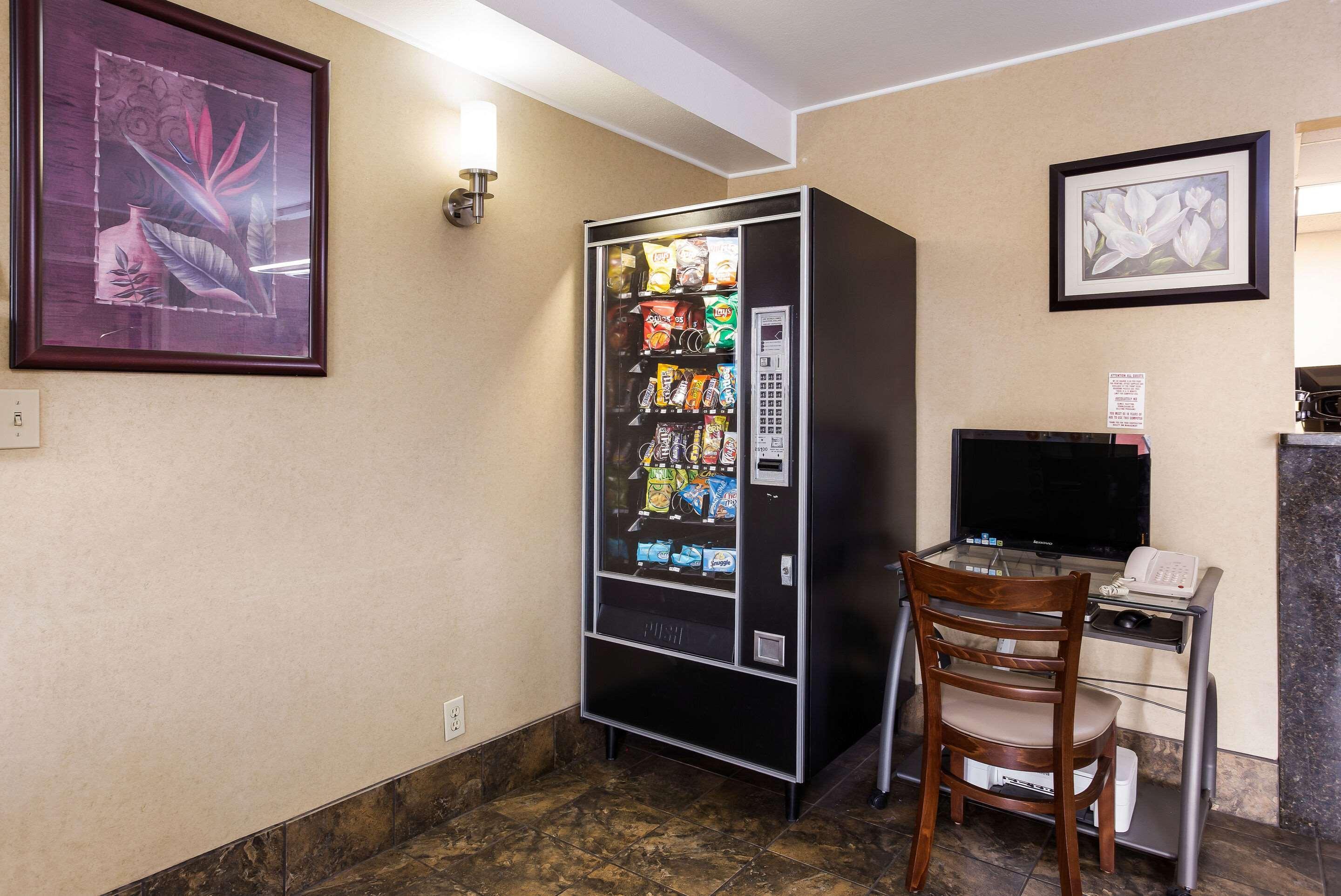 בויזי Quality Inn Airport מראה חיצוני תמונה