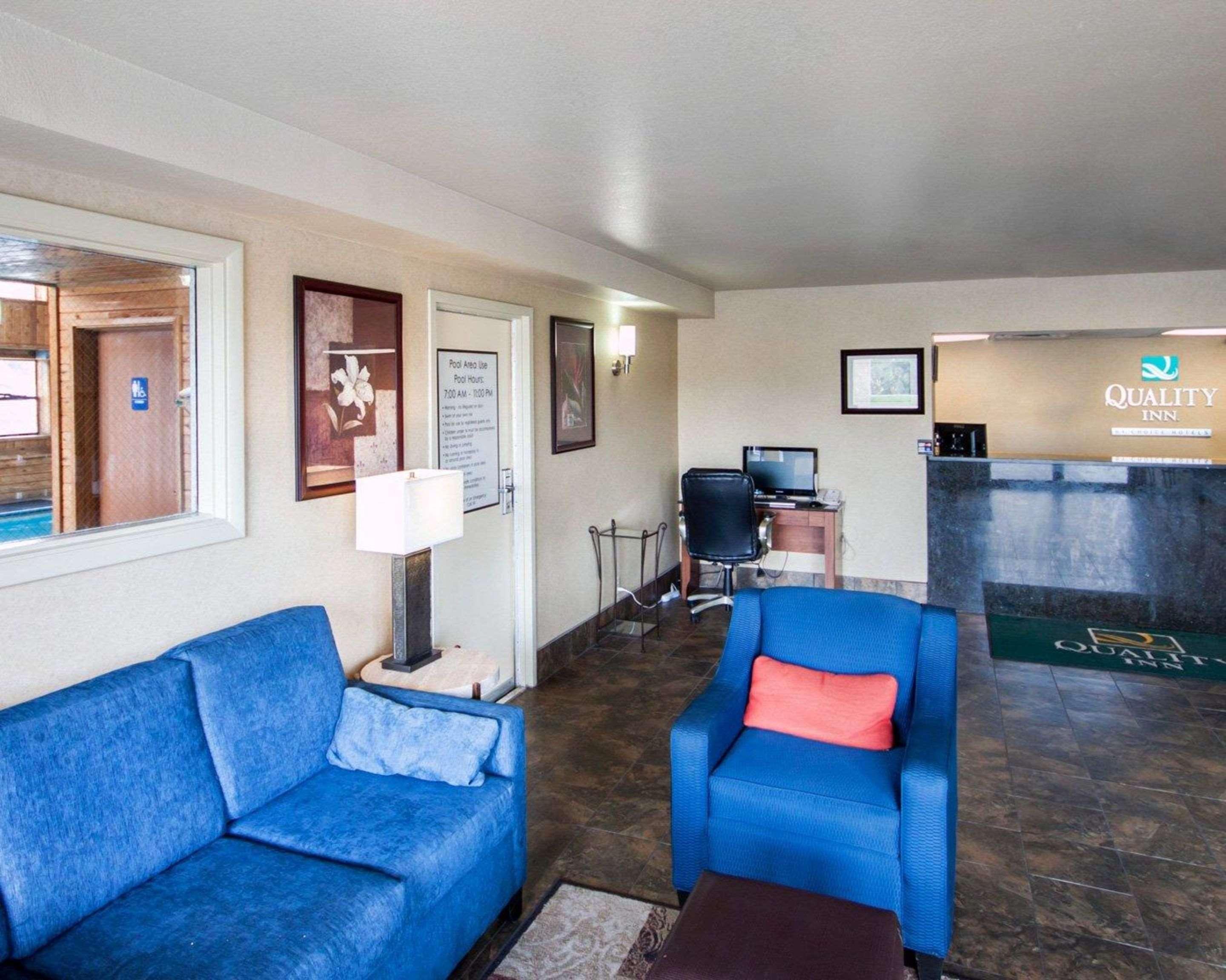 בויזי Quality Inn Airport מראה חיצוני תמונה
