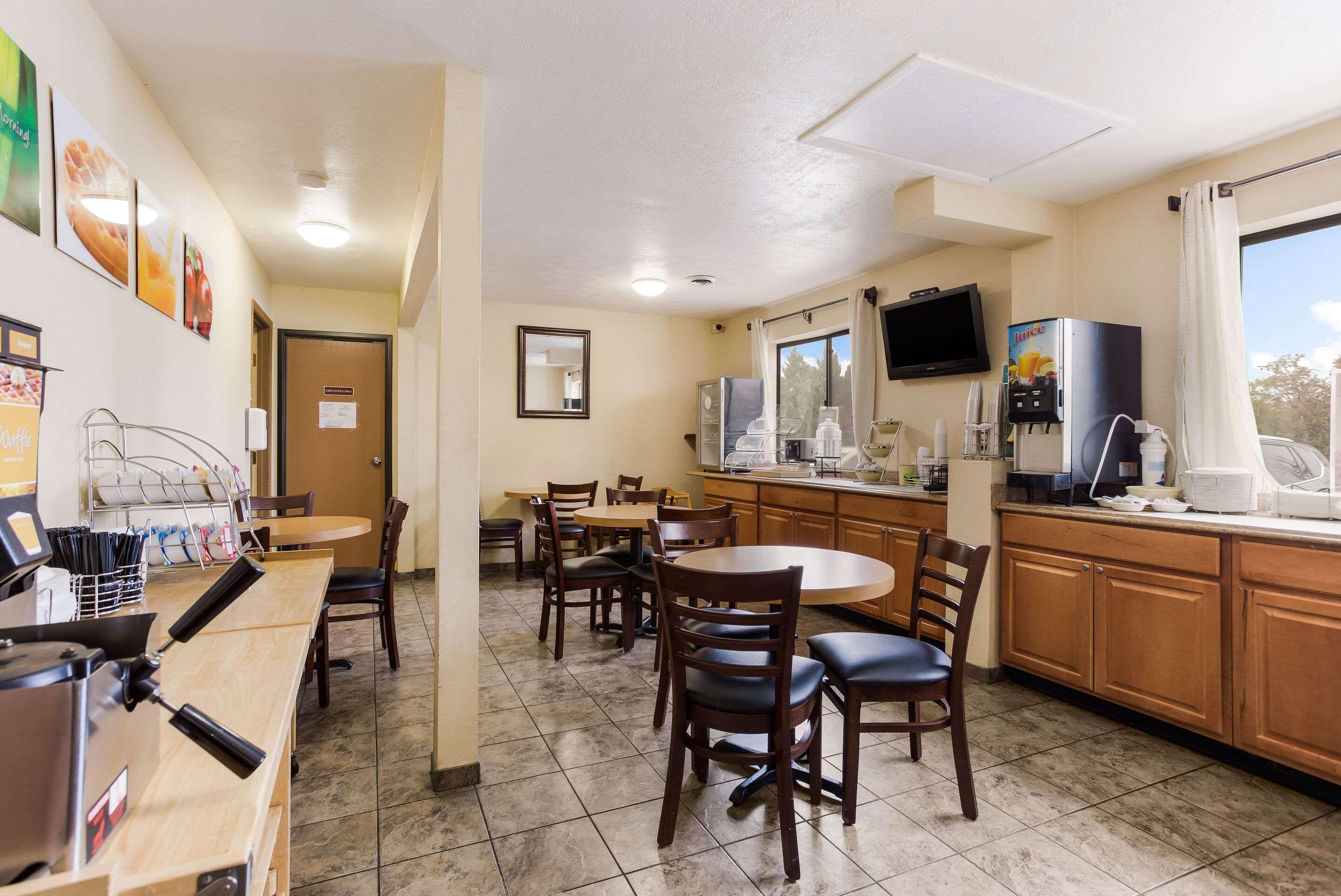 בויזי Quality Inn Airport מראה חיצוני תמונה